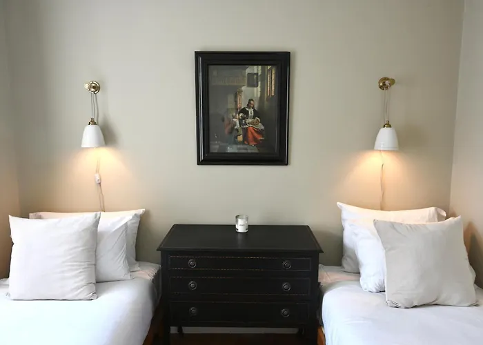 No 30 Historic Georgian Cottage - Newly Renovated For 2024